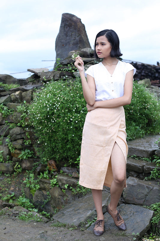 Handwoven Tapered skirt with side zipper, designed by Khumanthem Atelier
