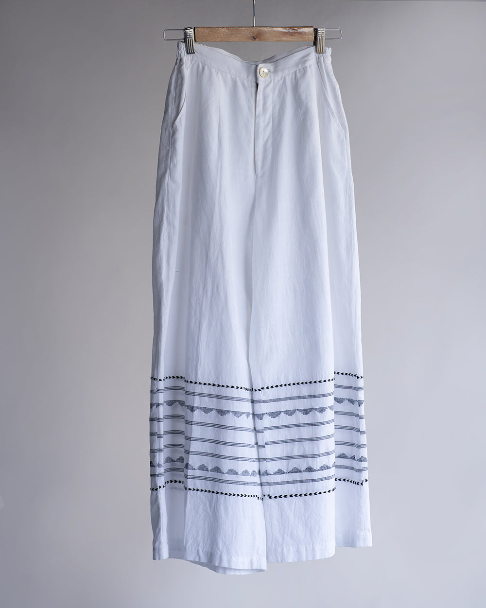 White chalk pants