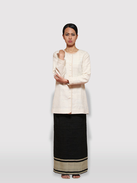 front view of A-shaped Braided Collar Coat, button up front full sleeves coat.