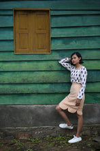 Load image into Gallery viewer, Handwoven Scallop skirt with side zipper, designed Khumanthem Atelier