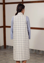 Load image into Gallery viewer, Sleeveless long line coat