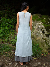 Load image into Gallery viewer, Sleeveless pleated cotton dress
