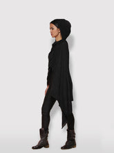 Load image into Gallery viewer, Hooded &amp; pleated black wrap with hidden zipper