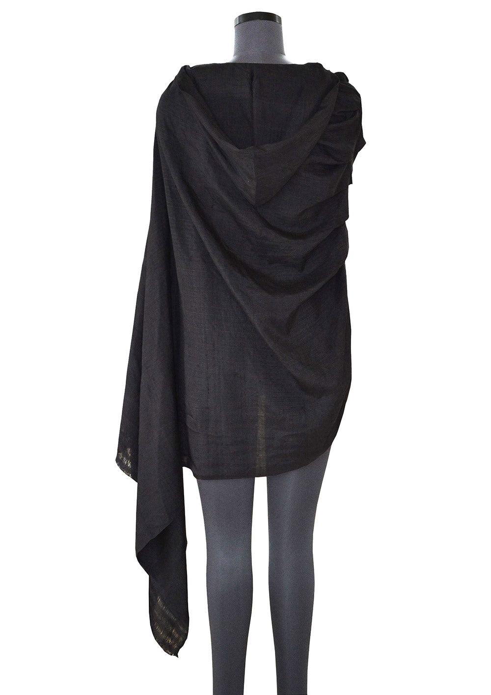 Hooded & pleated black wrap with hidden zipper