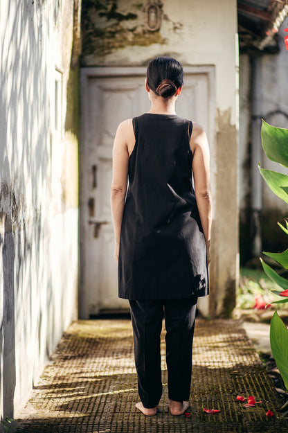 Charcoal Cape